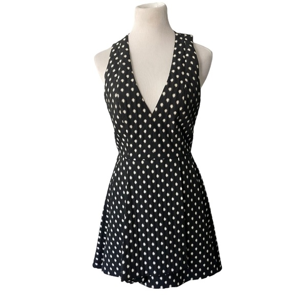 Alice + Olivia Tanner Crepe Mini Dress Black, Cream
Size 8 - Picture 5 of 15